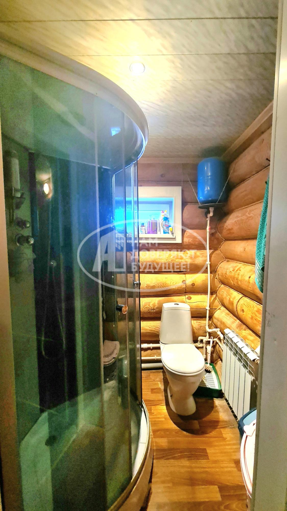 Купить дачу, дом, коттедж за 4 100 000 рублей на 1-я Северная улица, 2А