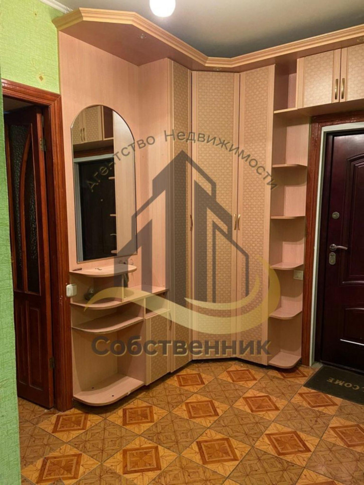 2-комн квартира Космонавтов ул, 3