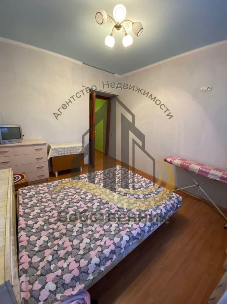 2-комн квартира Космонавтов ул, 3