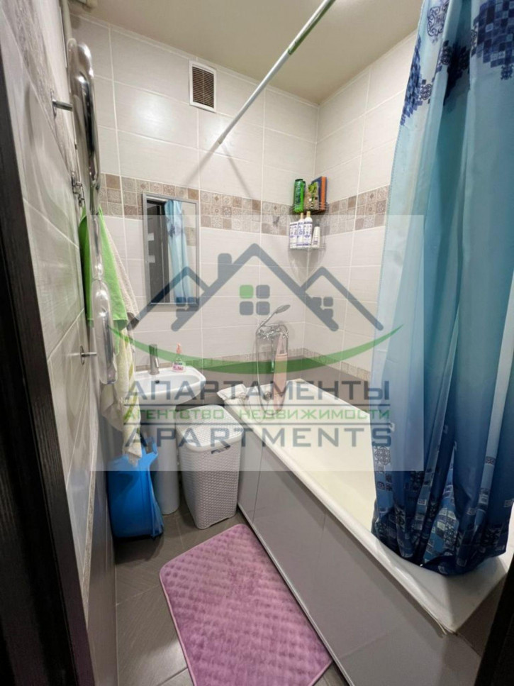 2-комн квартира Долина Роз ул, 6