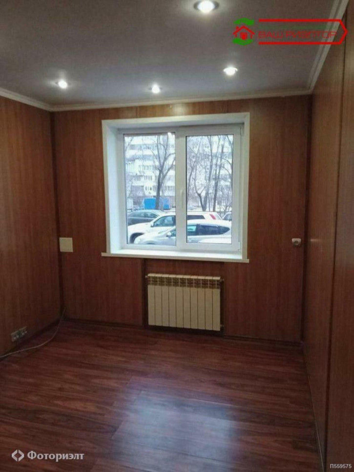 3-комн квартира Тархова ул, 24