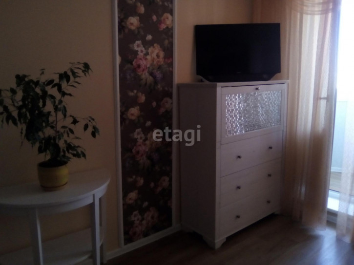 2-комн квартира Домостроителей, 20