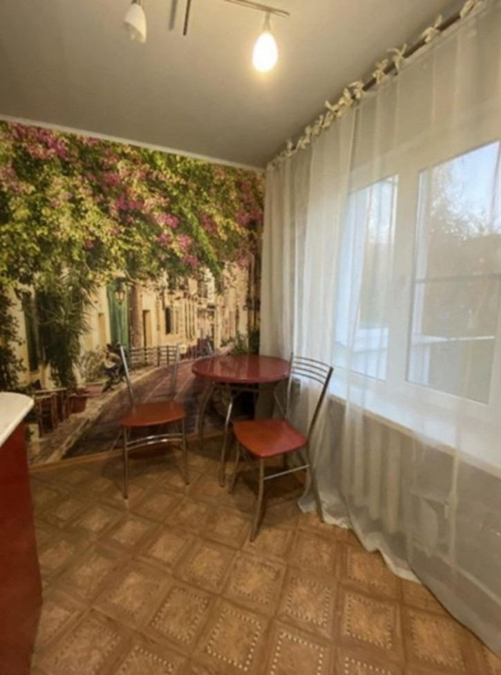 2-комн квартира Крупской улица, 101