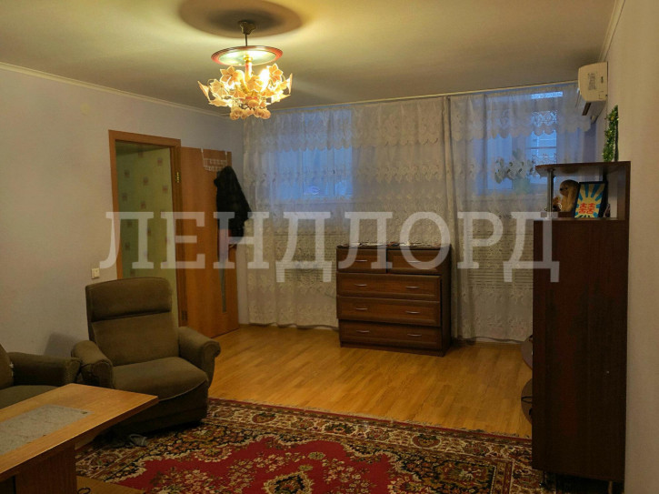 2-комн квартира Кировский проспект, 57/166