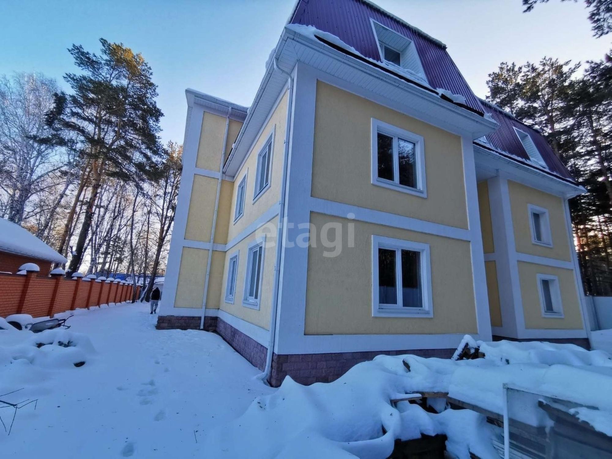 Купить дачу, дом, коттедж за 22 000 000 рублей на Макарова,