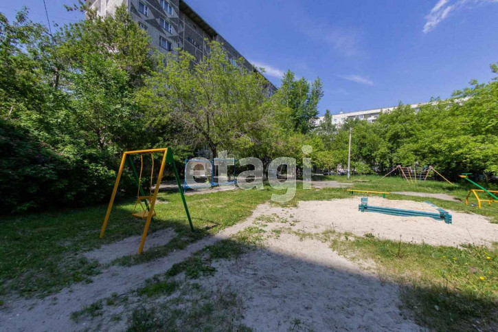 3-комн квартира Пермякова, 60
