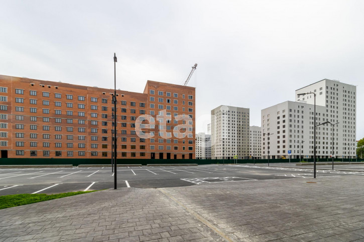 2-комн квартира Республики, 204/4