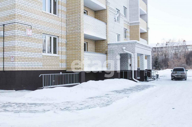 2-комн квартира Баумана, 12/1