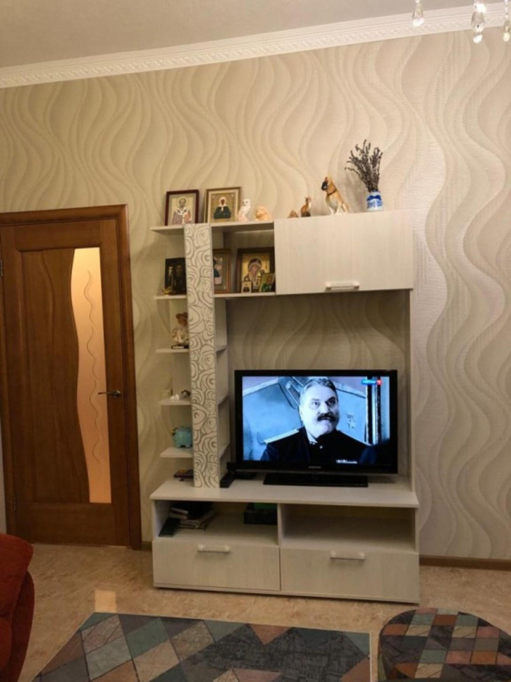 1-комн квартира Янтарная, 13