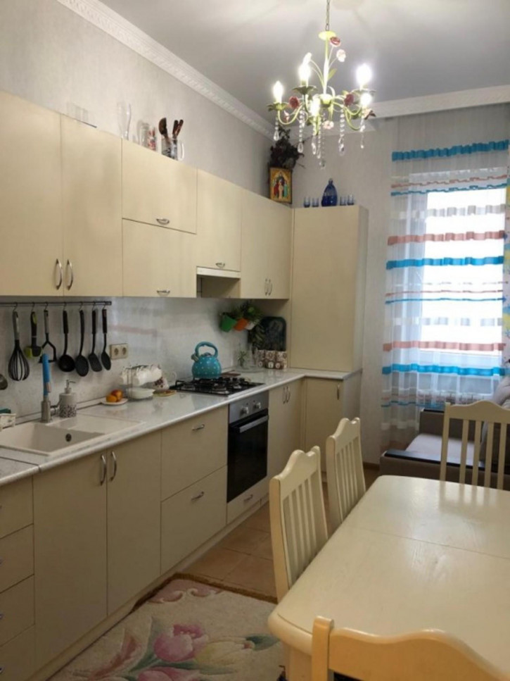 1-комн квартира Янтарная, 13