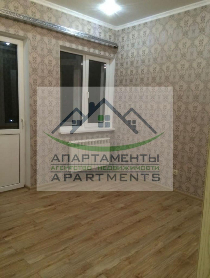 3-комн квартира Защитников Отечества ул, 20