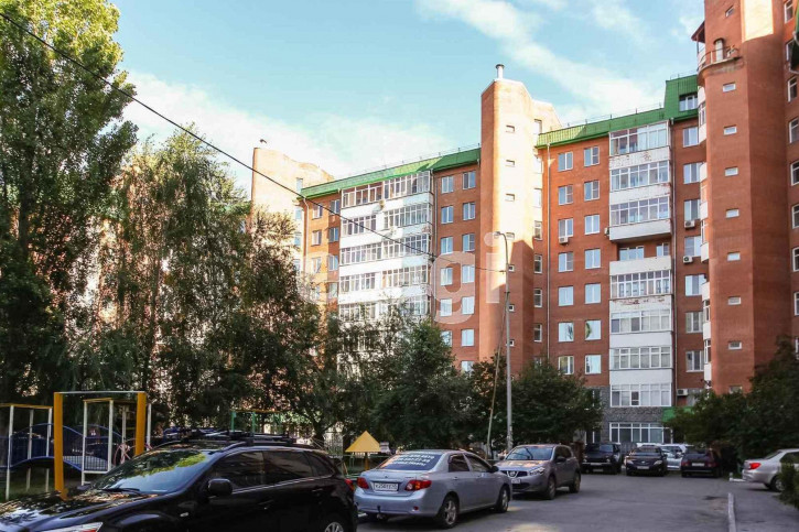 4-комн квартира Котовского, 1/2