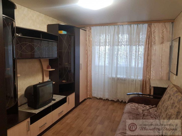 2-комн квартира Аэродромная улица, 100