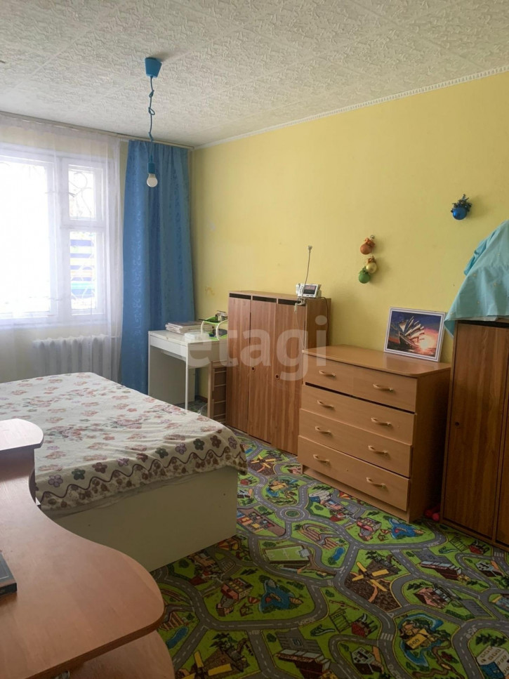 5-комн квартира Серова, 35