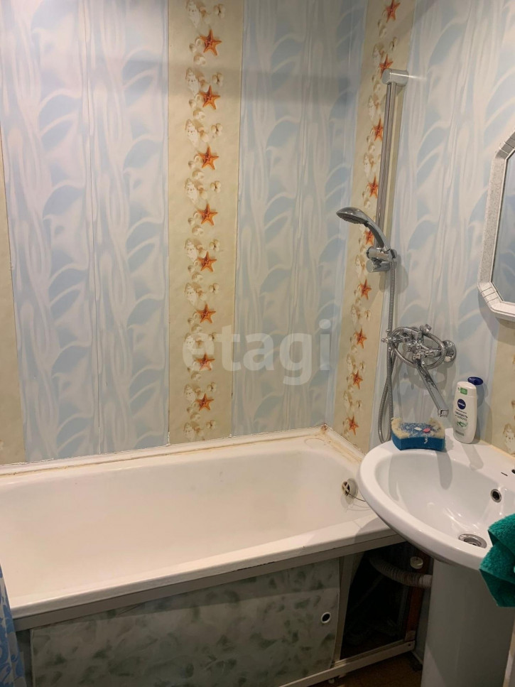 5-комн квартира Серова, 35