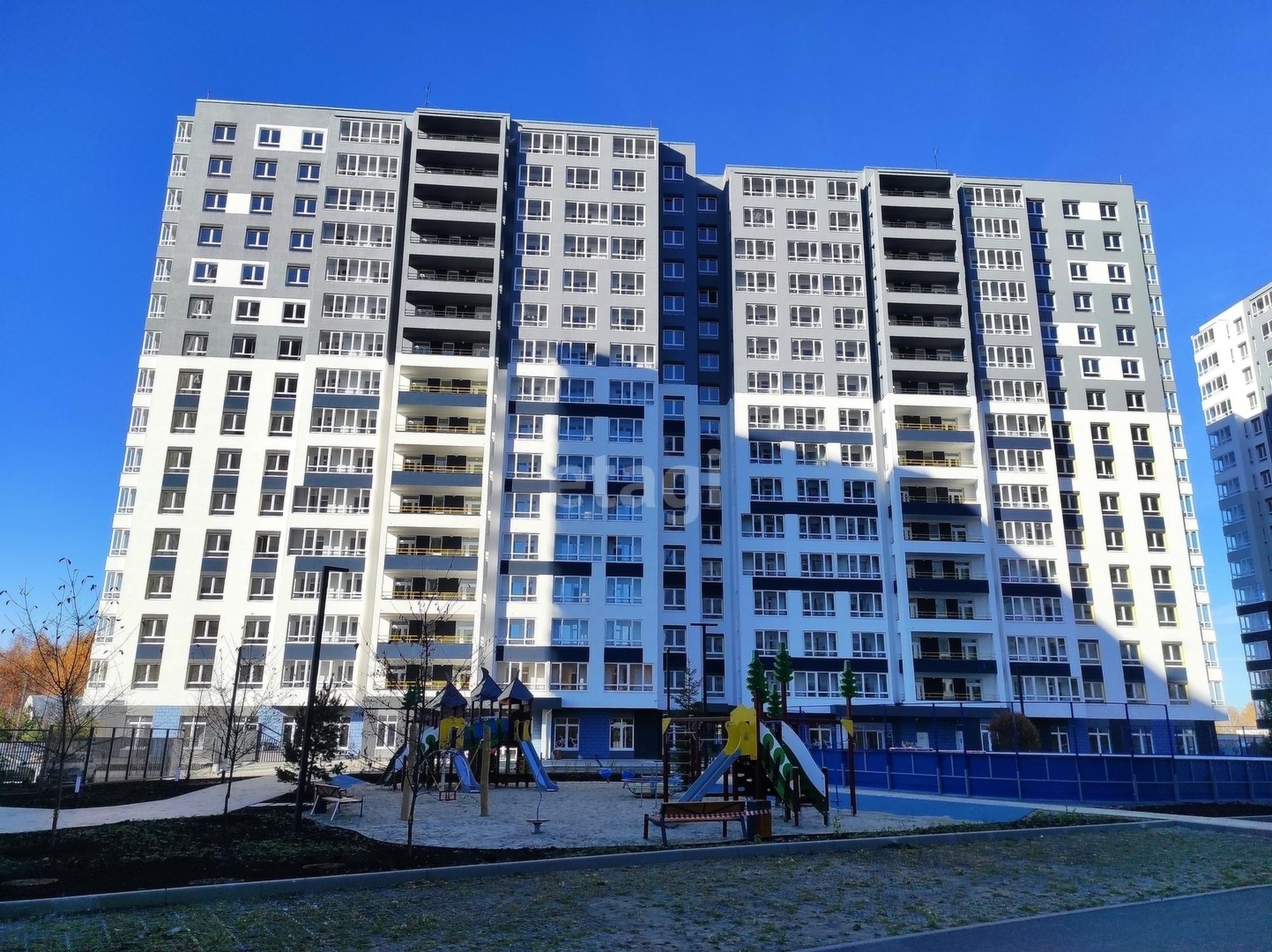 Купить студию за 3 400 000 рублей на Сергея Джанбровского, 5