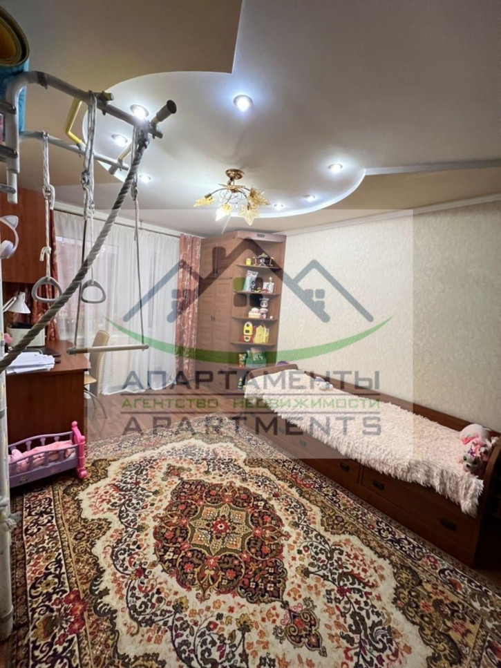 3-комн квартира Буачидзе ул, 4