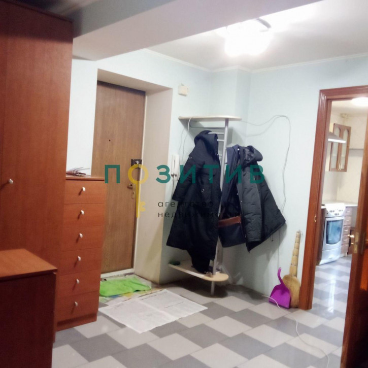 3-комн квартира Крайнего ул, 2