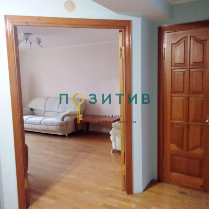 3-комн квартира Крайнего ул, 2
