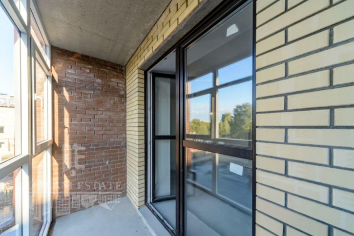 3-комн квартира Авиаторов пр-кт, 11