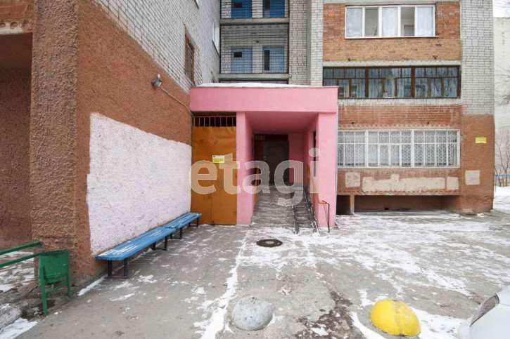2-комн квартира Широтная, 109