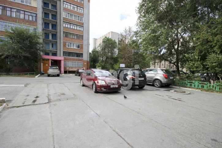 2-комн квартира Широтная, 109