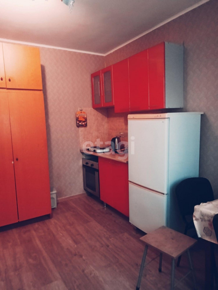 Комната Республики, 220