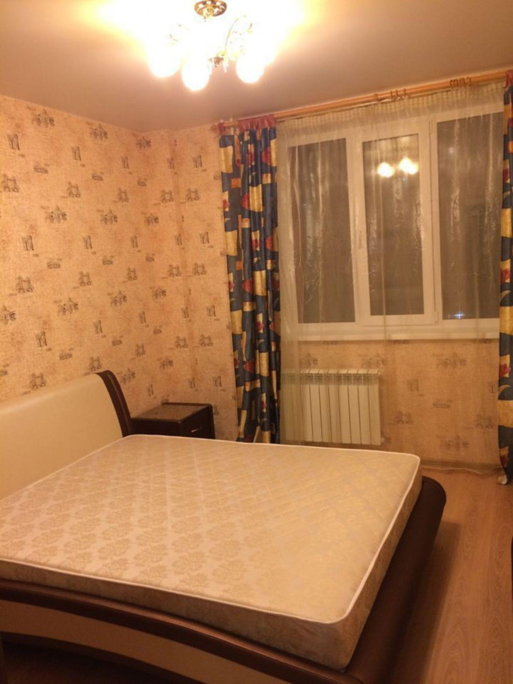 3-комн квартира 7-я просека, 100