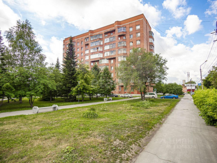 3-комн квартира Народная, 24