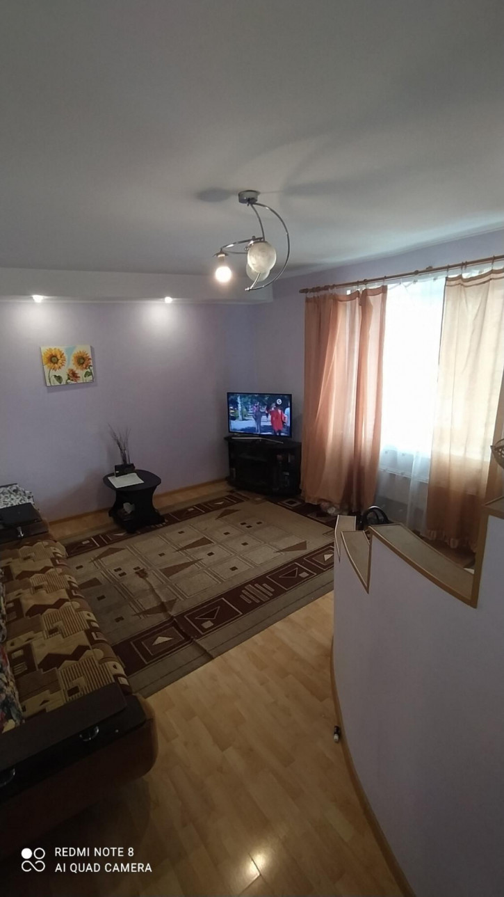 3-комн квартира Выборная, 131