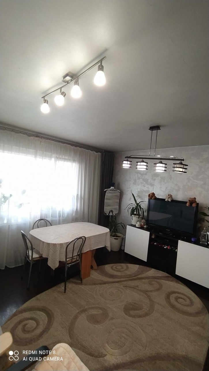 3-комн квартира Депутатская, 60