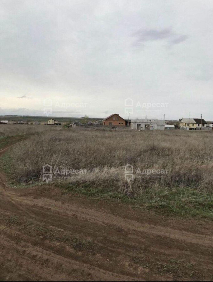 Земельный участок п. Водный