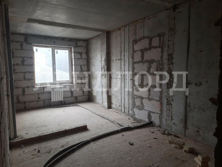 4-комн квартира улица 23-я Линия, 6А