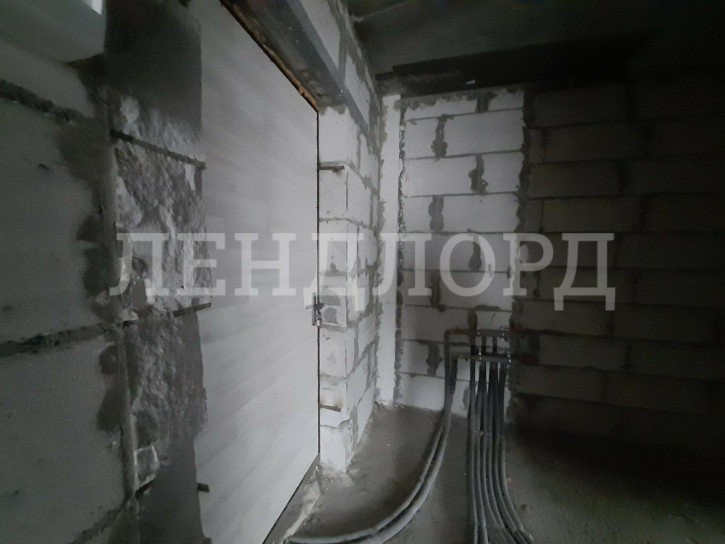 4-комн квартира улица 23-я Линия, 6А