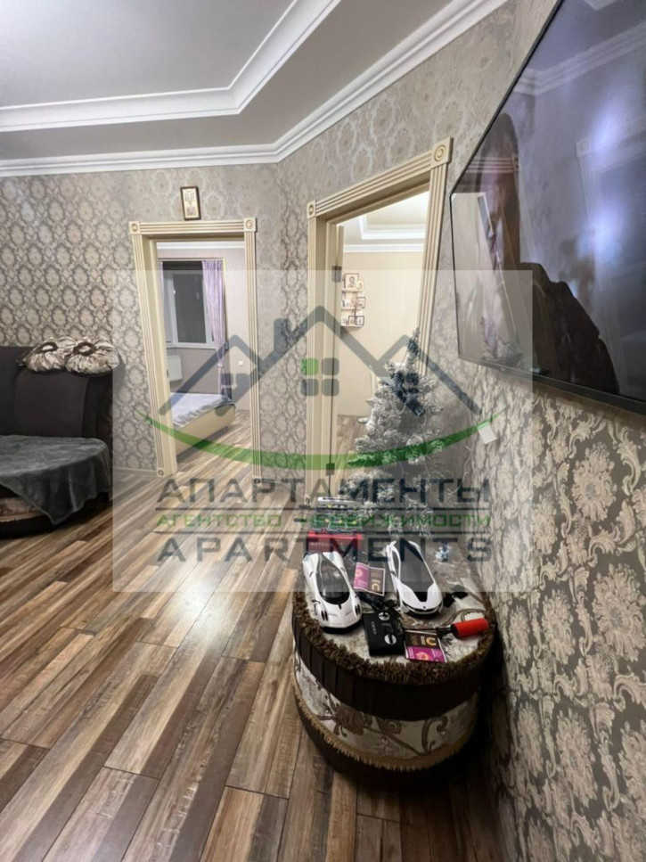 2-комн квартира Эскадронная, 48