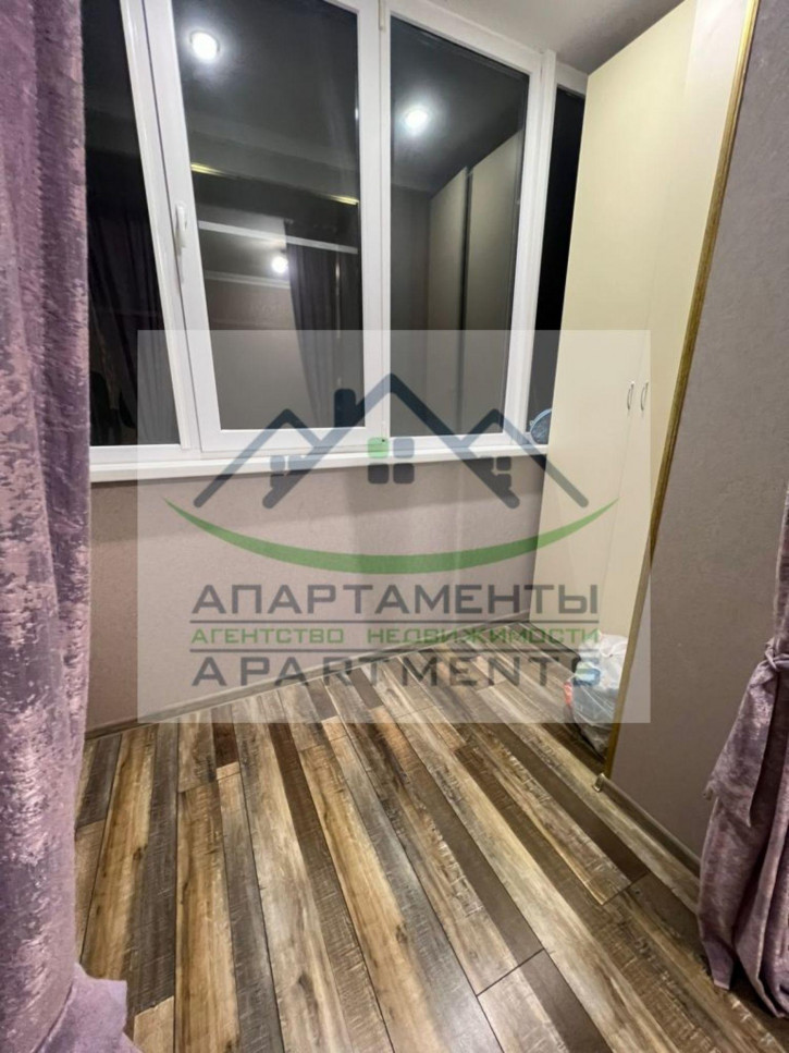 2-комн квартира Эскадронная, 48