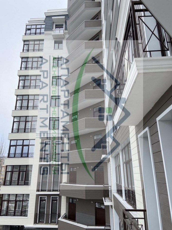 2-комн квартира Крайнего ул, 74