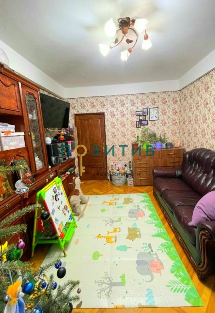 2-комн квартира Восстания ул, 100