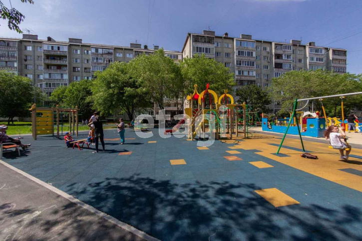 3-комн квартира Пермякова, 60