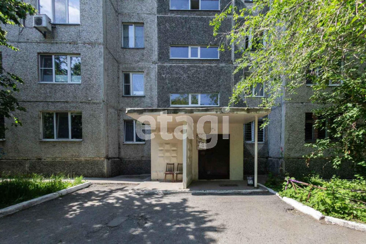 3-комн квартира Пермякова, 60