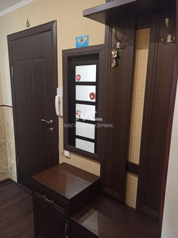 2-комн квартира Космонавтов ул, 2