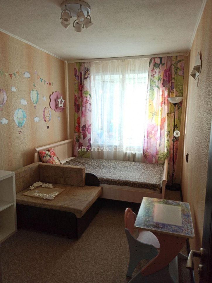 2-комн квартира Космонавтов ул, 2