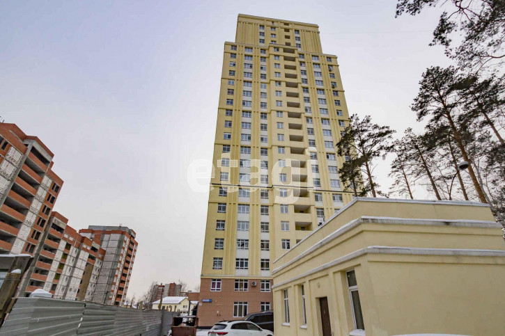 2-комн квартира Коуровская, 13