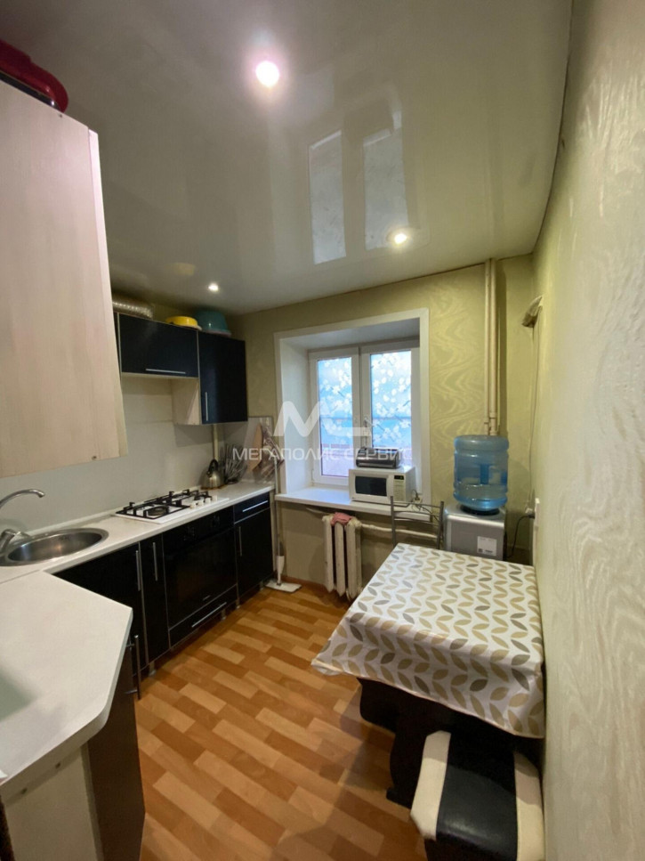 3-комн квартира Боевая ул, 65