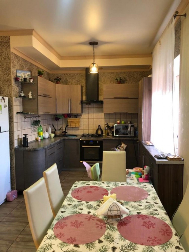 4-комн квартира переулок Ахматовой, 7