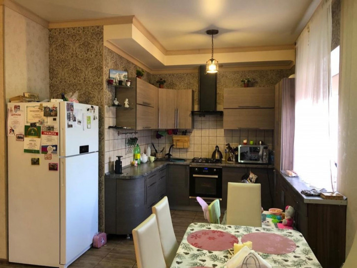 4-комн квартира переулок Ахматовой, 7