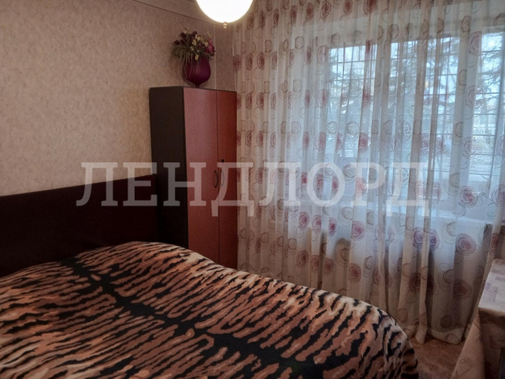 4-комн квартира Днепровский переулок, 108