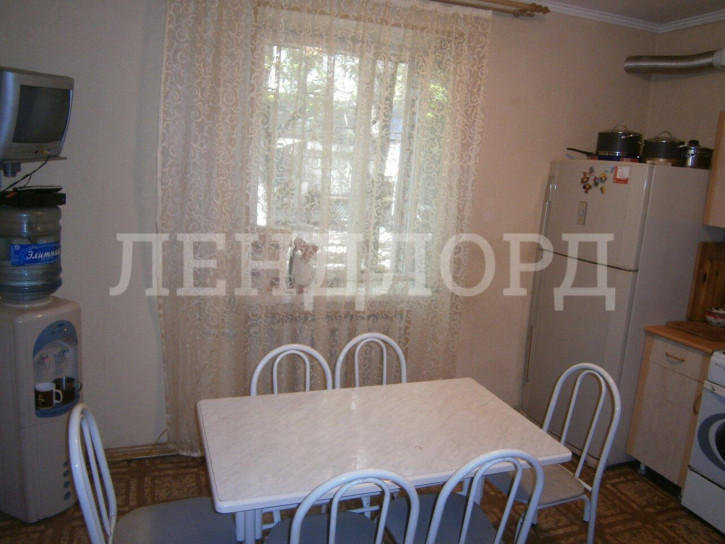 4-комн квартира Днепровский переулок, 108