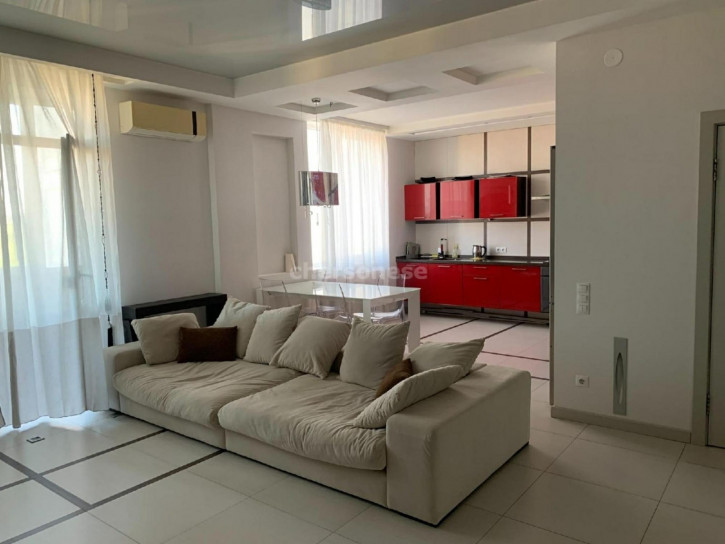 3-комн квартира Ефремова улица, д.13Б