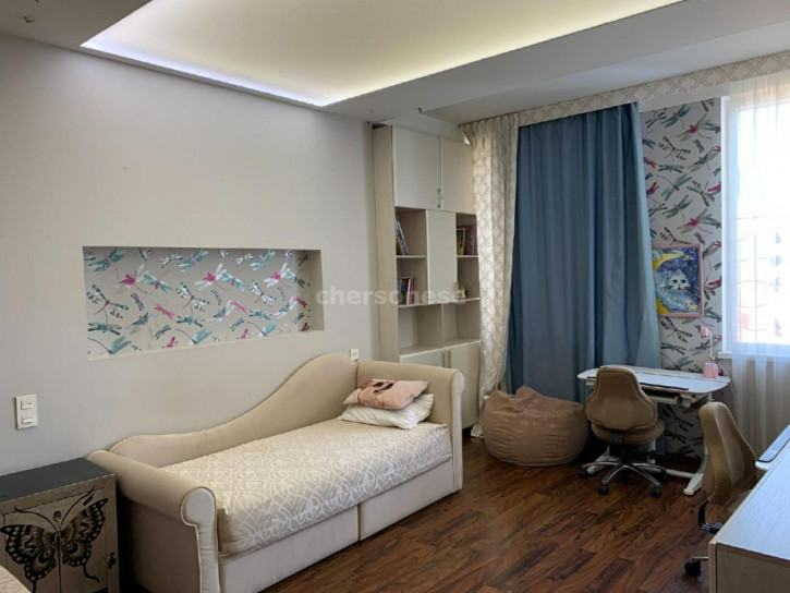 3-комн квартира Ефремова улица, д.13Б